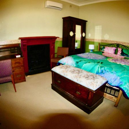 Historic Star Lodge And Station Masters House Narrandera Kültér fotó