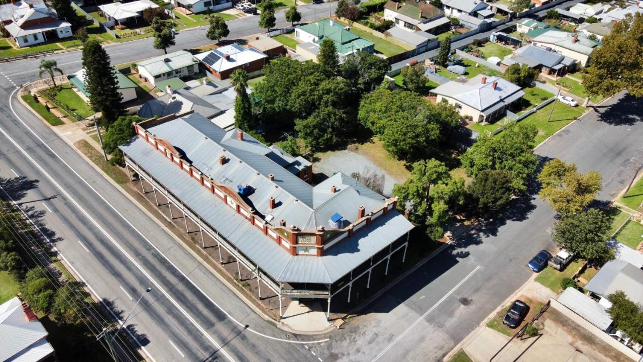 Historic Star Lodge And Station Masters House Narrandera Kültér fotó