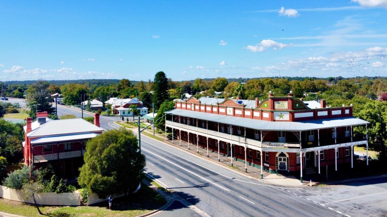 Historic Star Lodge And Station Masters House Narrandera Kültér fotó