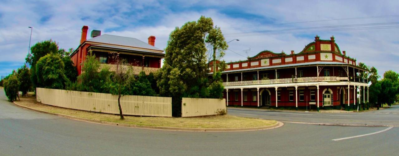 Historic Star Lodge And Station Masters House Narrandera Kültér fotó